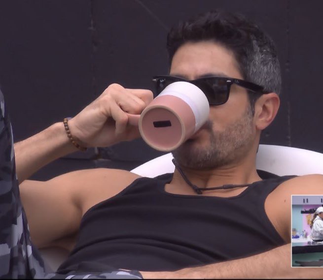 xtaniaxd's tweet photo. no me sorprende que a esta altura lo mejor es querer subestimar a cierto fandom para sentirse bien con su cabeza de que su fav tiene lugar en la final
#LCDLF3 https://t.co/OdCZFayDQt