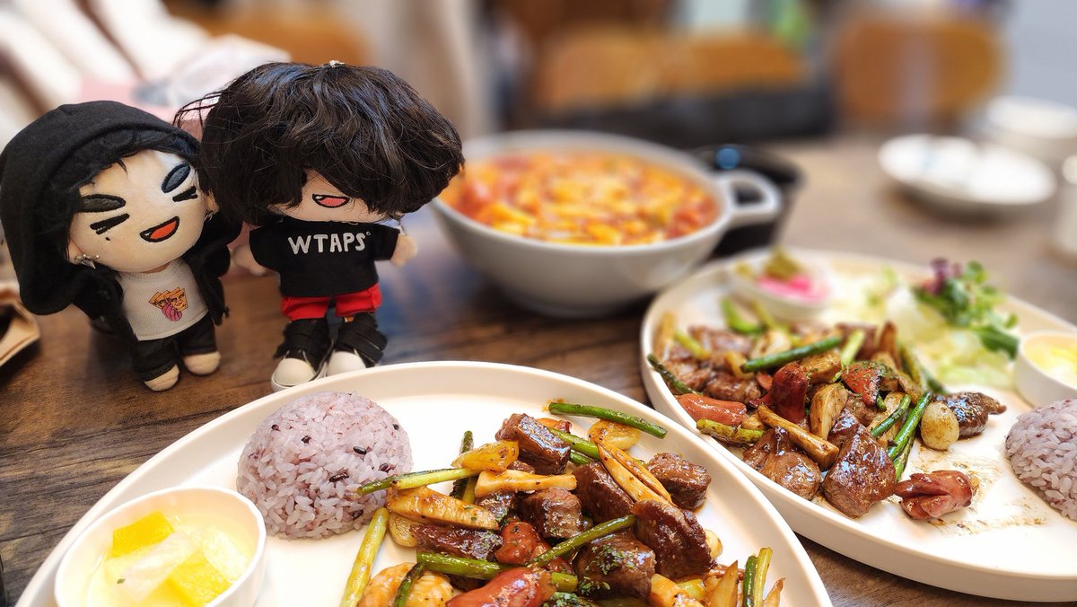 yxg111's tweet photo. เกาหลีเกาใจ #steakbox ❤️ https://t.co/SAEYsZmQ6Y