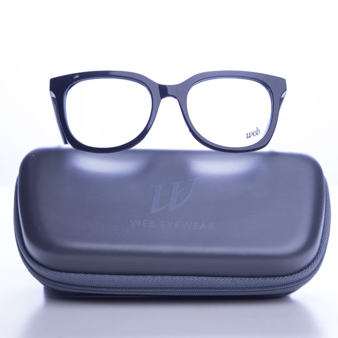 classicoptic_k's tweet photo. #FORMEANDHER 
#neweyeglasses #unique #style #visitrwanda #word #kigali #Beauty https://t.co/8lPIyA9iyf