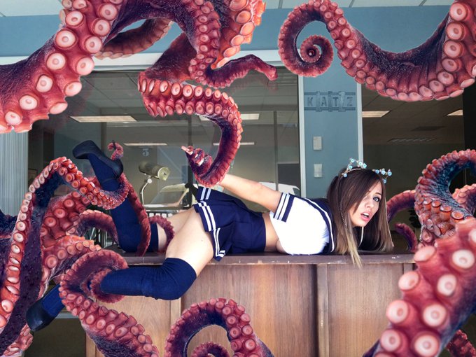 I don&rsquo;t know where this is going.  Do you? 💁🏼&zwj;♀️🦑 https://t.co/iaWDQ2Xm0j<a href="/tag/sirenhead"class="tags"><span>#sirenhead</span></a>
