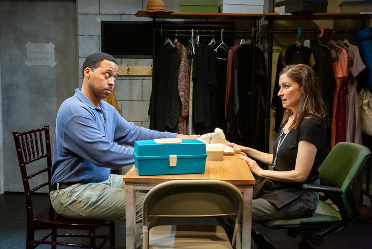 Arlene Hutton’s ACCORDING TO THE CHORUS:
1980's:Dressers in long running musical vs chorus girls they dress.Actors breathe life into these troubled characters.Have to contend w/stairs,aging,job security,respect,disease.
😍🥰End 4/15 bit.ly/3RS9yM2
59e59.org