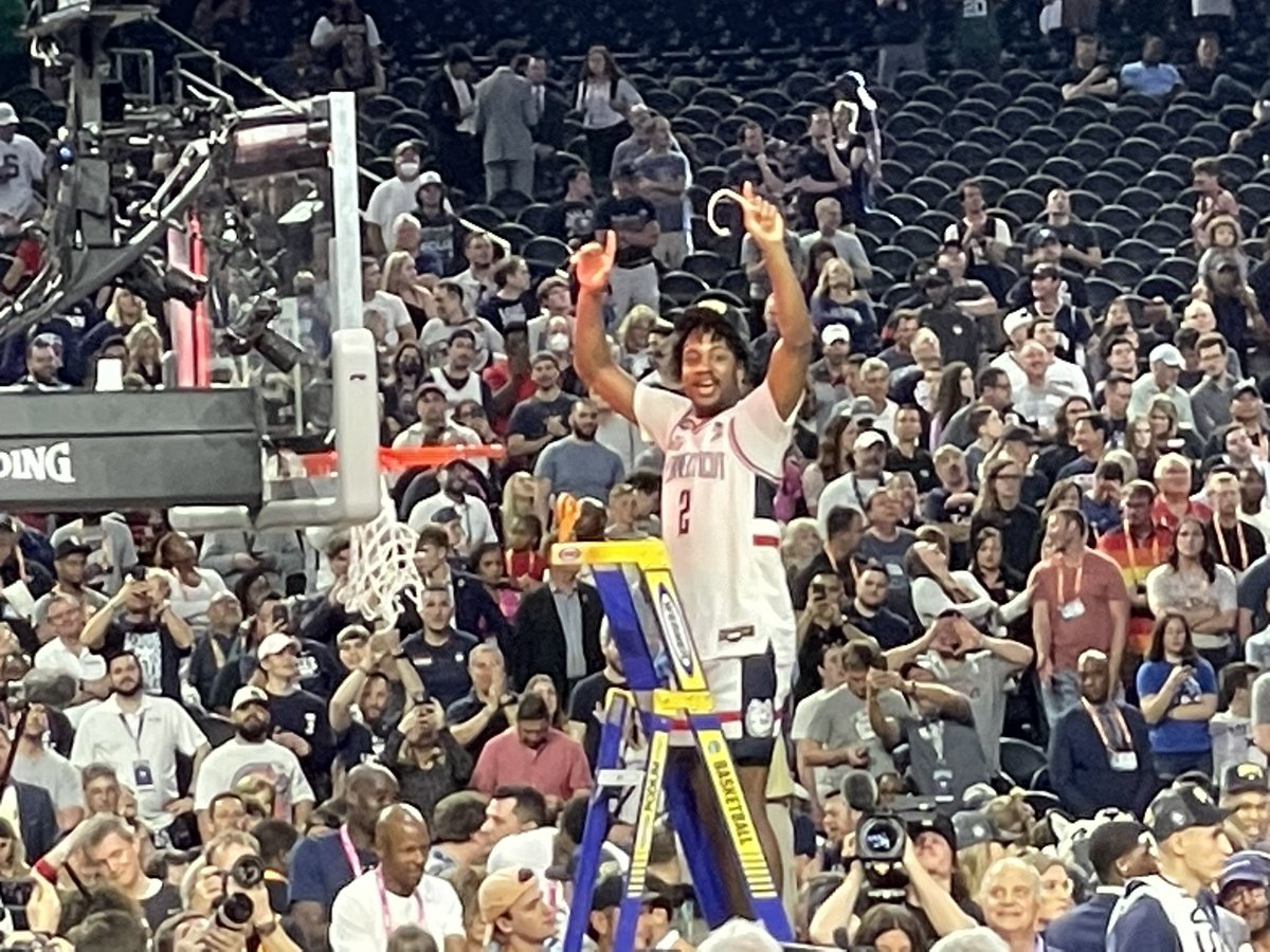 FrontlineHDJohn's tweet photo. Tristen Newton - deep threes and strong drives to the hoop. A crucial piece of UConn’s success. https://t.co/hlV0wkS1I6
