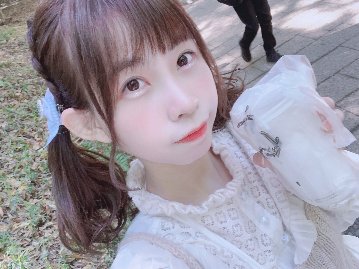 Mikikuma28's tweet photo. 9日のライブは最高でした! @mydear2020_kae 可愛いすぎる💕😭
会いたい❤️

I’m so happy to see Kaede in person and she’s so cute &amp; cheerful 💕 https://t.co/PCbBkB2YO1