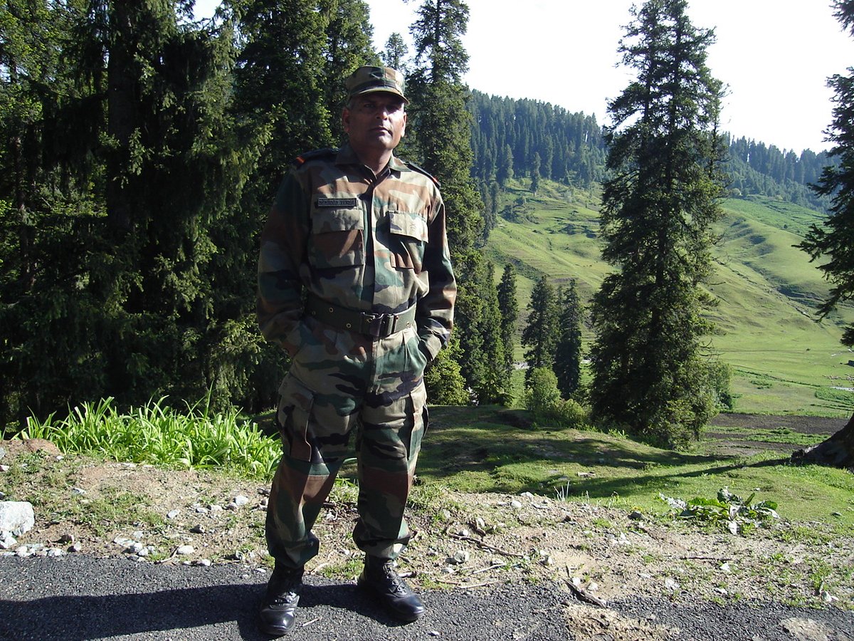 udaykvs23's tweet photo. 🔴#कारगिल युद्ध में लड़ने वाले Kargil war veteran subedar major(Honorary Captain) दामोदर वर्मा की पत्नी श्रीमती कमलेश वर्मा जी निवासी कासगंज पिछले 35 दिनों से लापता हैं।@Uppolice केवल आश्वासन दे रही है लेकिन गुमशुदगी के 35 दिन बीतने के बाद भी कोई कार्रवाई नहीं की गई है।
@wpl1090 https://t.co/FA5RFdpUPX