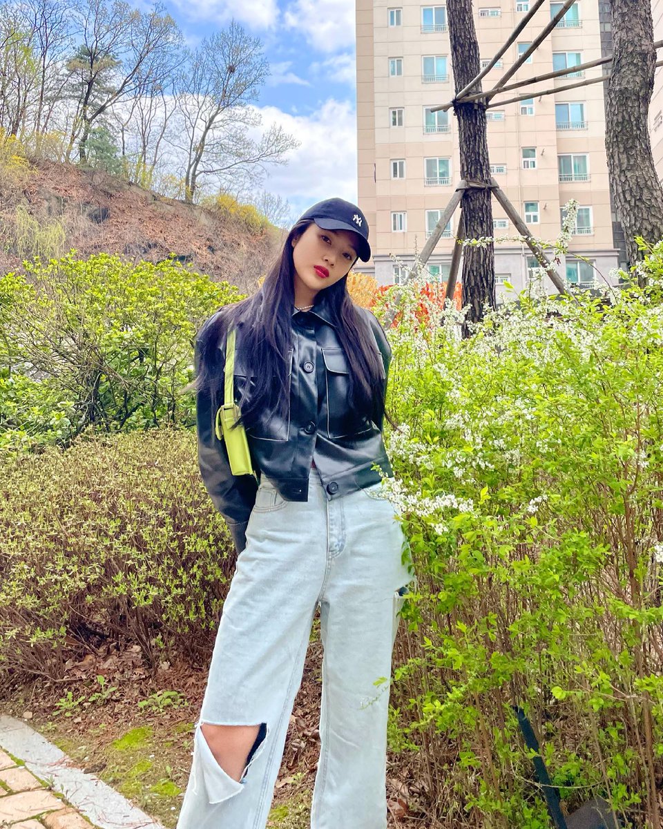 ؘ (@ngjoypics) on Twitter photo 