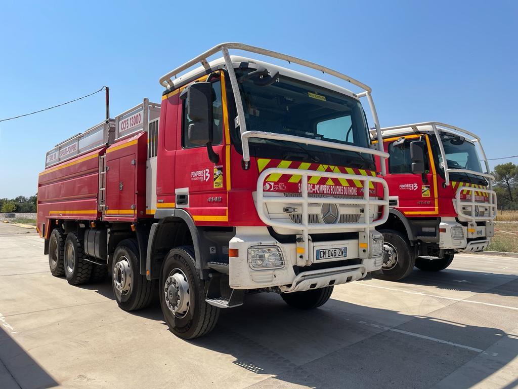 teambestioles's tweet image. #Mardibestioles 

On entend beaucoup parler #CCFS en ce moment... alors on part chez les  @Pompiers_13 avec ce @MBFRANCE_ Actros 8x6 4146 de 460 cv carrossé par #GallinDesautel 
12000 L. d'💧
Autoprotection 590 L
450 L. d'☁️
Pompe #Ziegler 3000 L/mn 15 b.
Lance Canon 2500 l/mn