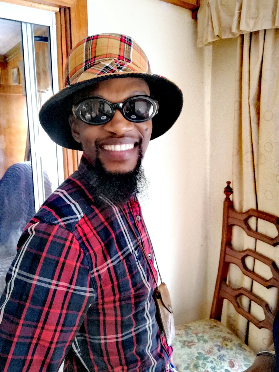 WantsebaMos's tweet photo. Kelebogile Ngoepe(New Talent) ge o sa ntsebe ga ke tsebe otla ntseba
#StreetStyle #Streetweardesigner #Streetfashion #StreetStyle https://t.co/cCilNkNstX