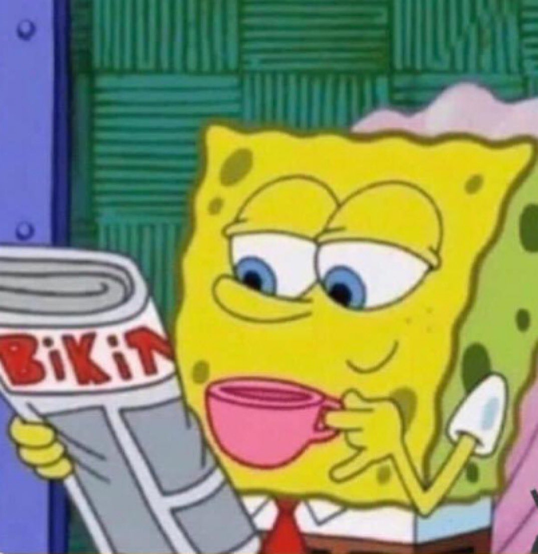 yo leyendo twitter a la mañana como si fuera el periódico