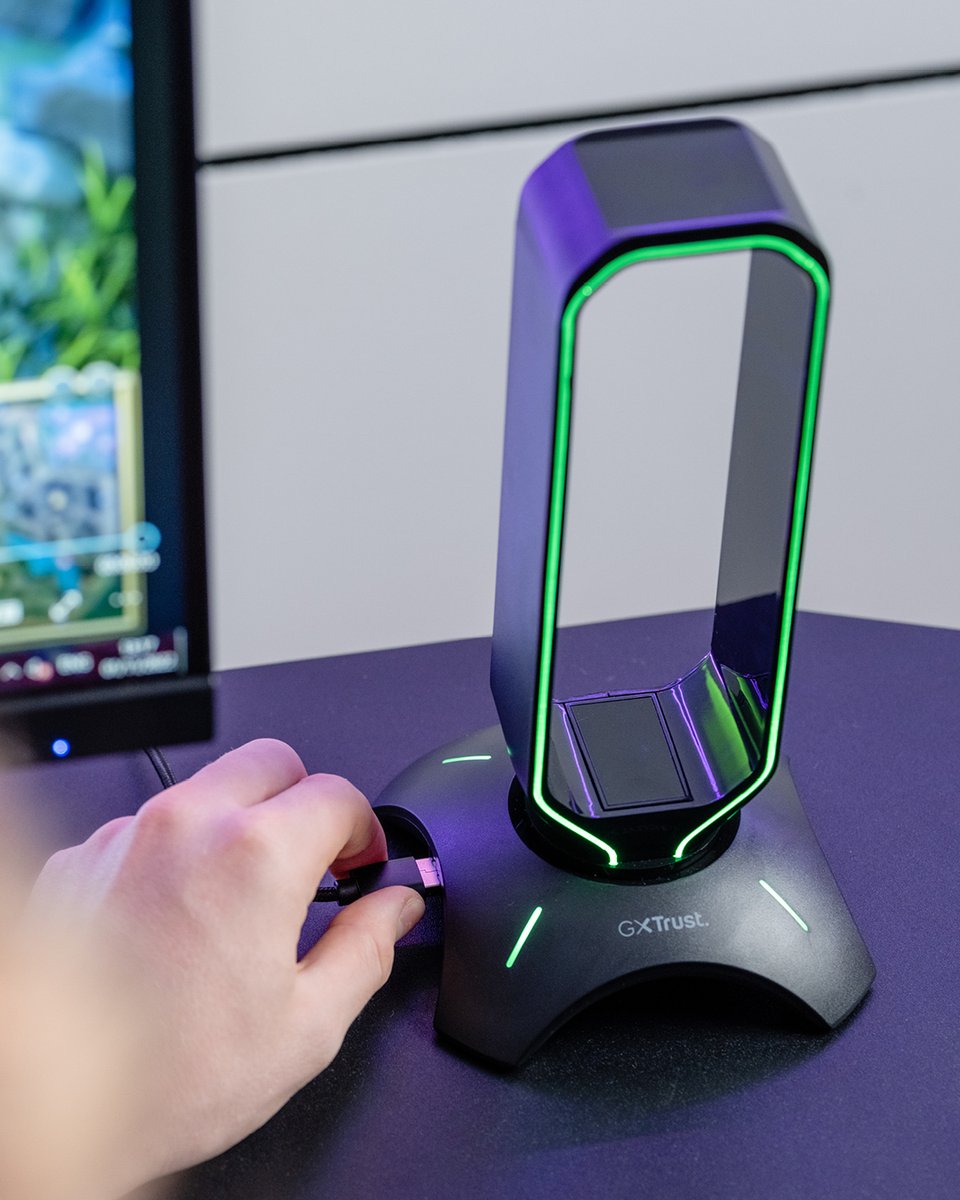 TrustGaming's tweet photo. Keep your head(set) held high with the Cintar:
🦾 Universal fit to hold all wired & wireless headsets
🌈 Sleek LED-illuminated edges with breathing RGB
⚖️ Super stable design with non-slip rubber feet
Your gaming setup just got cooler! #headsetstand
🎧: https://t.co/qq7msj8DTv https://t.co/BTer0RDDul