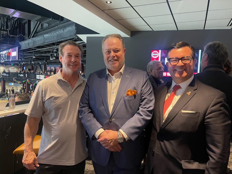 TimONealCEO's tweet photo. Had a great time cheering on the @ArizonaCoyotes  and also chatting with the incredible @chefbeaumac. I did not fail to let him know that @noble_ground is the team’s official coffee! 

#GoCoyotes #Coffeeforacause 

https://t.co/QHELoRSILy

https://t.co/QGqAGFpEjn https://t.co/Bm5e6WQjaC