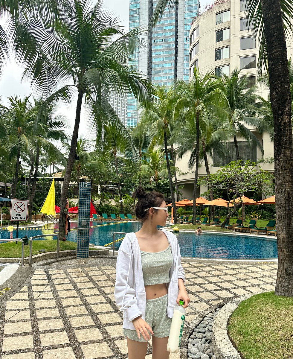 aespasbbl's tweet photo. [230411] 12:35PM KST/11:35AM PHT: 🦋

- +4 📸 https://t.co/qSQDyAihLx