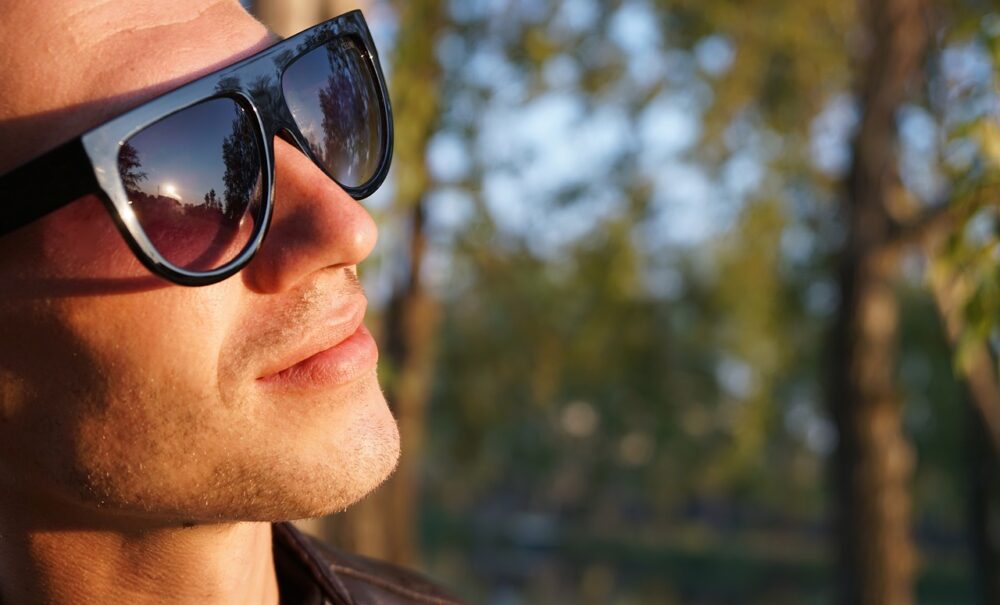 astenasante's tweet photo. Check it out!  #man #glasses #person https://t.co/auCWkS7rey