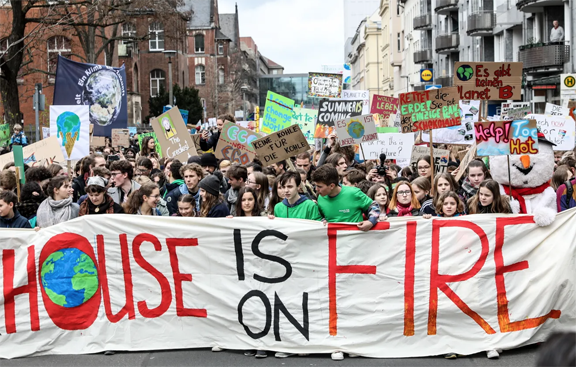 45bestwords's tweet image. Delusional Trump-wad, Kellyanne Conway thinks the GOP has work to do re: young people + abortion, guns + climate change.

Guess What?, Ms. AlternateFacts: #GenZ wants control of their bodies, no more living w/ active shooters + action to save our planet. So go F off. #GenZVotes