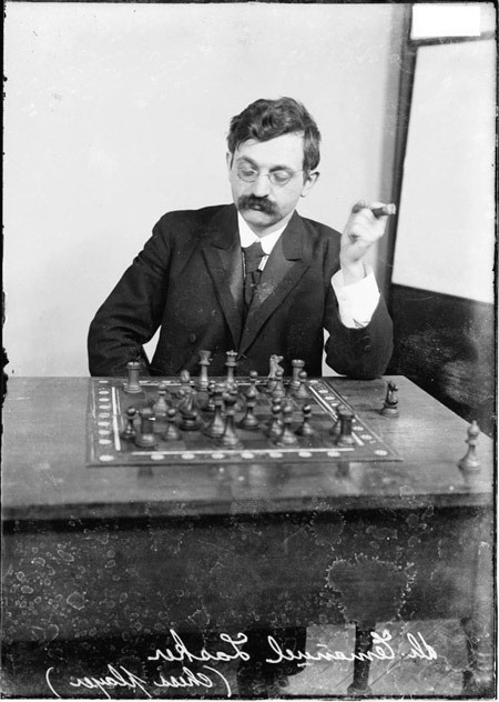 "Lasker was the first to demostrate in chess not only a brilliant combination (Morphy) or a methodical system (Steinitz) but a knowledge of the opponent´s personality, his weak and strong points, as an important element in obtaining victory"
-Savielly Tartakower on Emanuel Lasker