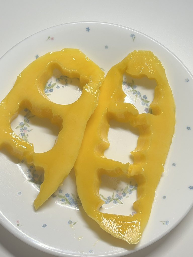 เมื่อแจมินทำอาหาร🧑🏻‍🍳

ให้จีซอง                              ให้แฮชาน