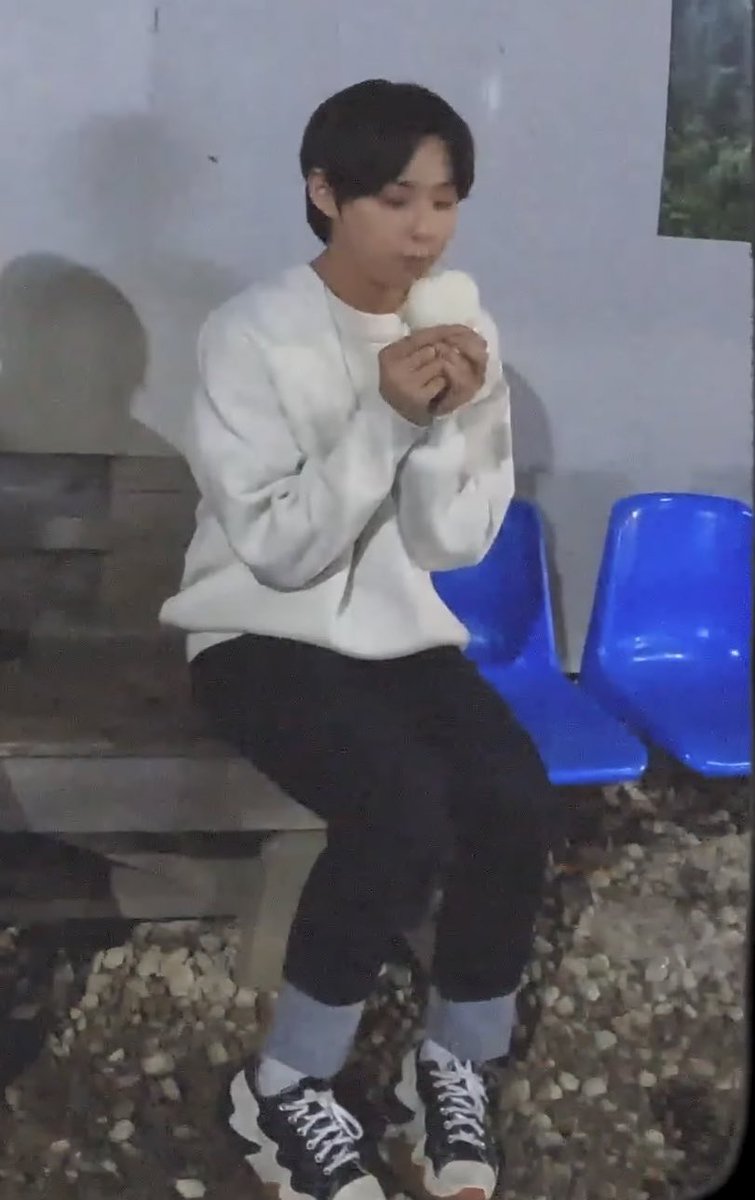 notboardxx's tweet photo. 민규야 https://t.co/z3CoInGlsR