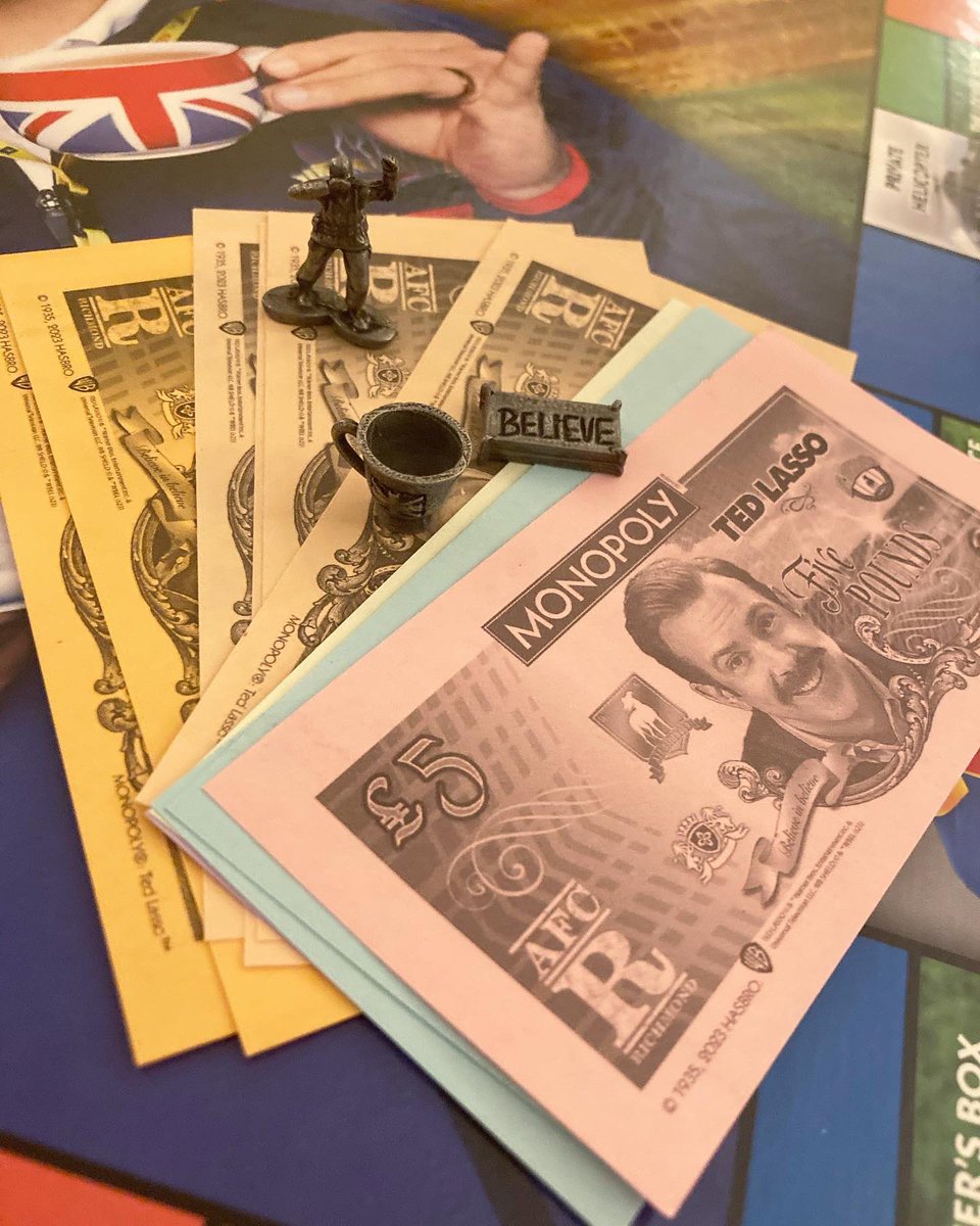 cait7911's tweet photo. A couple more visits to the boot room and I’d have been sunk. 💸#gamenight #smellslikepotential https://t.co/sN1qBk5n0o
