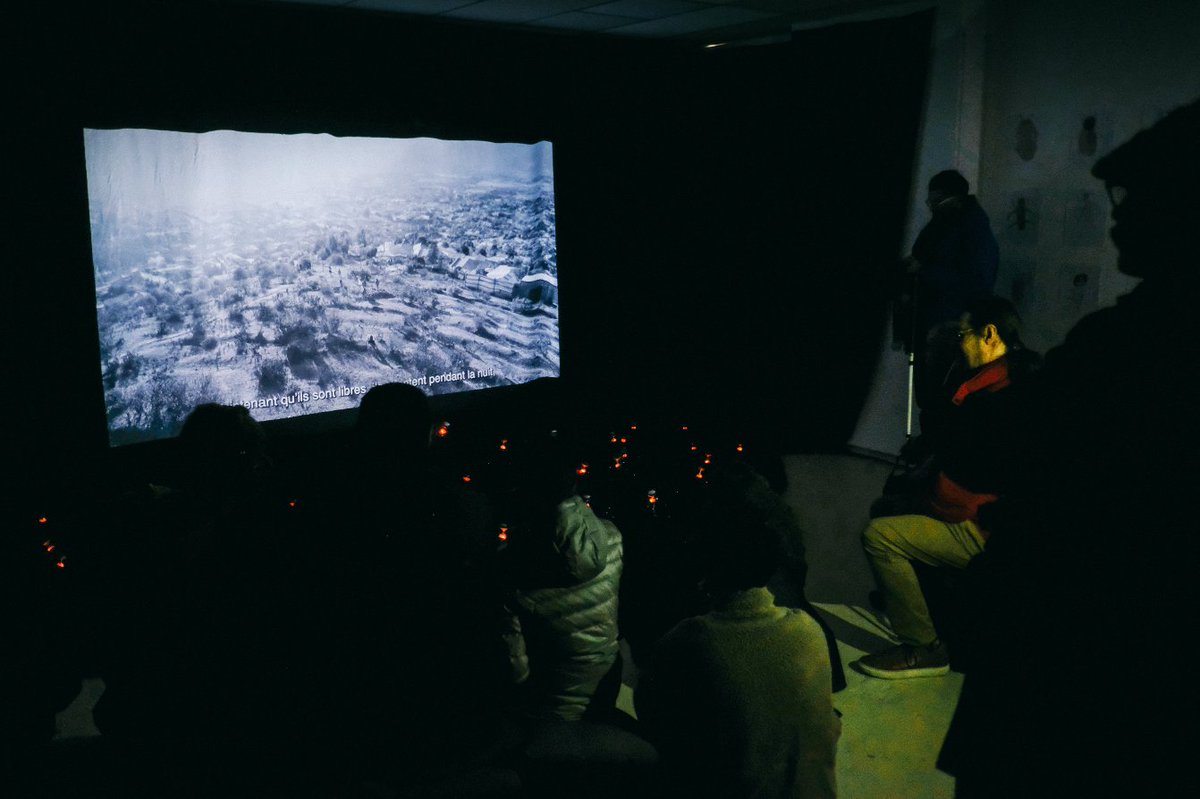 felixblume's tweet photo. Exposition "Voler le Silence" durant le festival Sonic Protest, dans l'ancienne Halle Bouchoule des @InstantsChavirs à Montreuil.

Retour en images sur l'exposition
1. Essaim
2. Cello Suites
3. Los Grillos del Sueño
4. Fuga

#SonicProtest #SoundArt #FelixBlume #FieldRecording https://t.co/BRUwDtNQtW