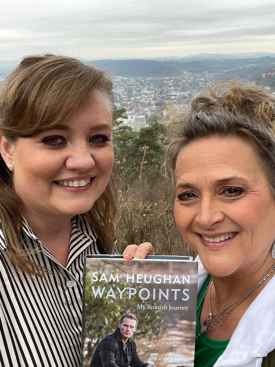 Our sparkly copy of #Waypoints has continued its journey through Germany, visiting Marburg with <a href="/JEM1979/">Jackie Merrell❤️🇺🇸🏴󠁧󠁢󠁳󠁣󠁴󠁿❤️</a> &amp; <a href="/Sparty67/">Kristine #whiskygirl-USA❤️🇺🇸❤️🏴󠁧󠁢󠁳󠁣󠁴󠁿❤️</a>.

This photo, overlooking the town, was taken at the Kaiser Wilhelm Turm, which was opened in 1890.

Thanks for sharing ladies ✨

Where will our book end up next?