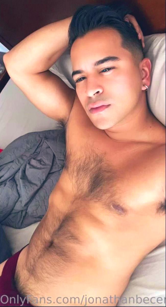 ray07366219's tweet photo. Jonathan Becerra 🤤🔥🥵 https://t.co/VnFjXEh6Mi
