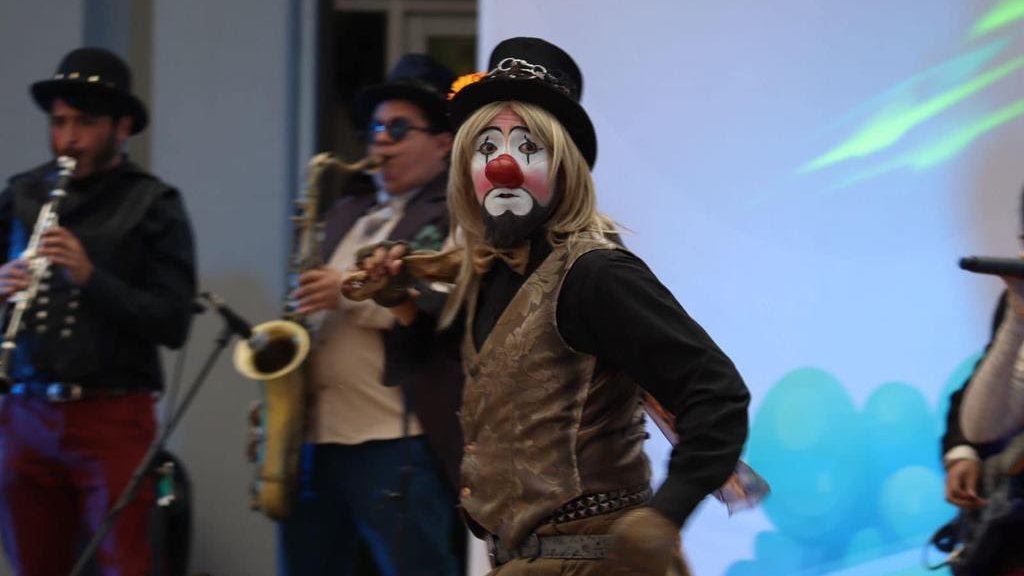 No te pierdas FestínArte en el Centro Cultural Mexiquense 
🤡 El martes 11 de abril inician las actividades a partir de las 12:00 horas con el clown ‘Profechonale’, a cargo de la compañía de teatro Comparsa La Bulla.
Conoce más en diarioportal.com/2023/04/10/no-… #cultura #Edoméx