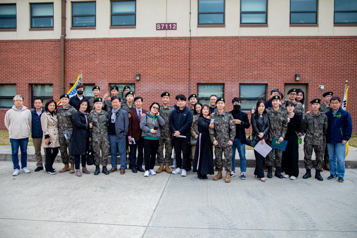 EighthArmyKorea's tweet photo. Today we said goodbye to several of our KATUSAs (Korean Augmentation to the U.S. Army) in a ceremony on @USAGHumphreys. They completed their service obligation &amp; were honored in front of friends &amp; fellow Soldiers. Thank you for your service &amp; always remember - katchi kapshida! 🫡 https://t.co/TwqK1BFUZ0