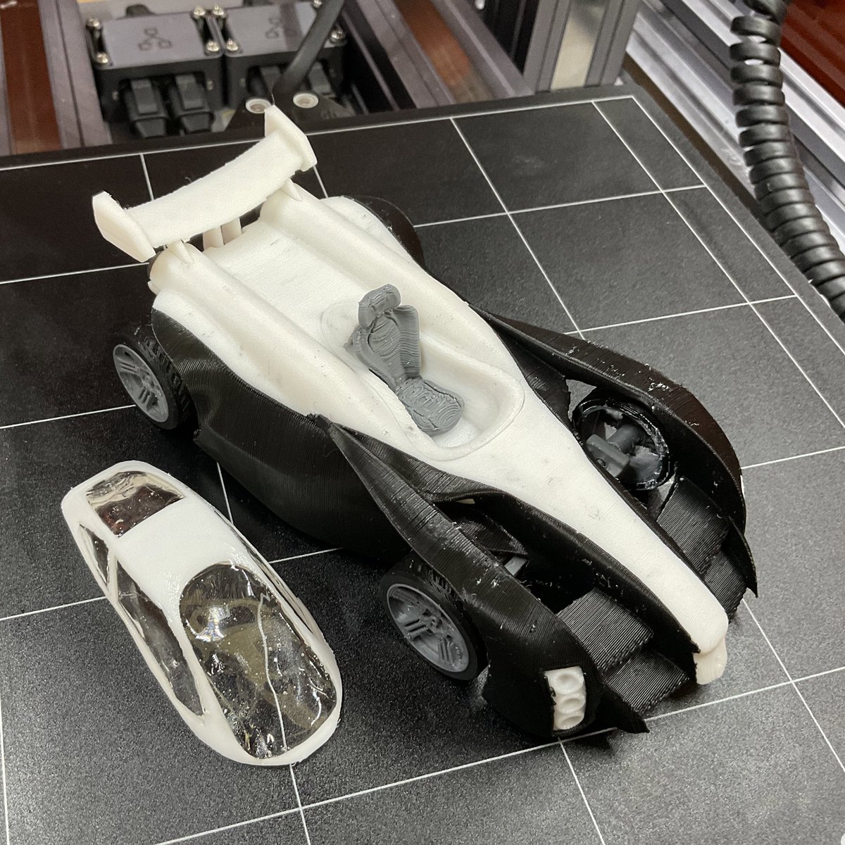 monohoshi_blog's tweet image. The "dream car" imagined by my son (5y.o.) is now completed!🎊👍
All parts except the tire-shaft, eyelets, transparent resin, and screws were 3D-printed by Snapmaker.
The body, cockpit, and tires are multi-color printed parts.
#snapmaking #multicolor3dprinting @snapmaker
