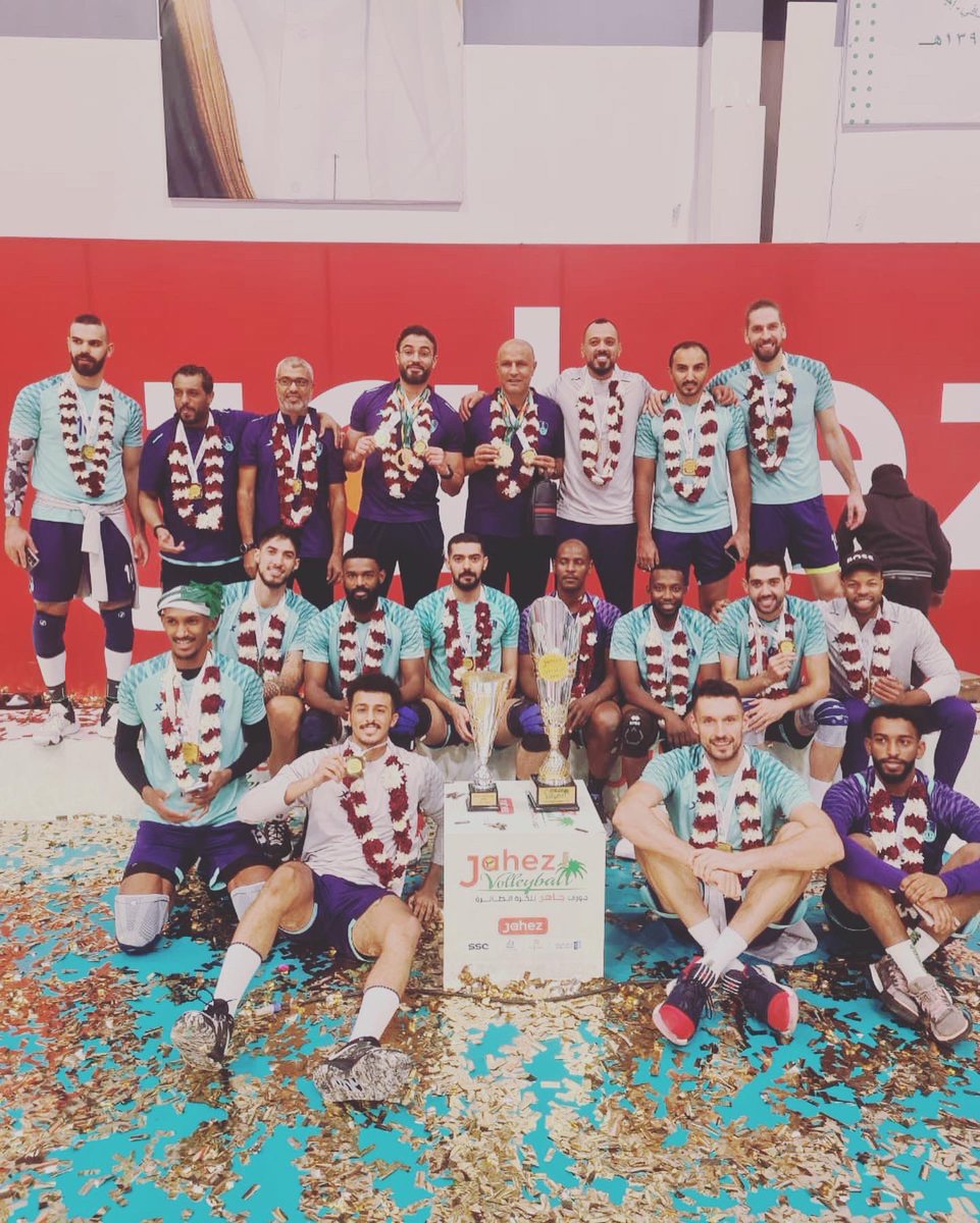 🥇والذهب مايحلى والله الا بينا 🏆🥇💚👑💚 الف الف مبروك ادارة ولاعبين وجماهير تحقيق بطولة الدوري والكاس والقادم اجمل باذن الله تعالى