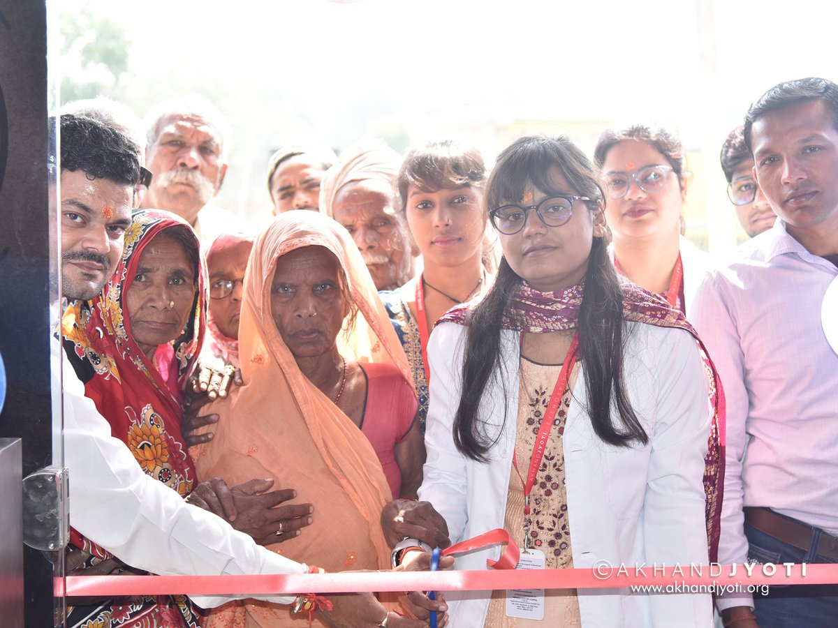 AJEH_BIHAR's tweet photo. THANK YOU Seeing is Believing initiative Standard Chartered in collaboration with Sightsavers for supporting #AkhandJyoti ‘s 32nd Vision Centre launched on 8 April at Shivaji Nagar in Samastipur Bihar @SightsaversIN @StanChartIN @StanChart #curableblindness #reachingtheunreached https://t.co/Z506Bc2U1F