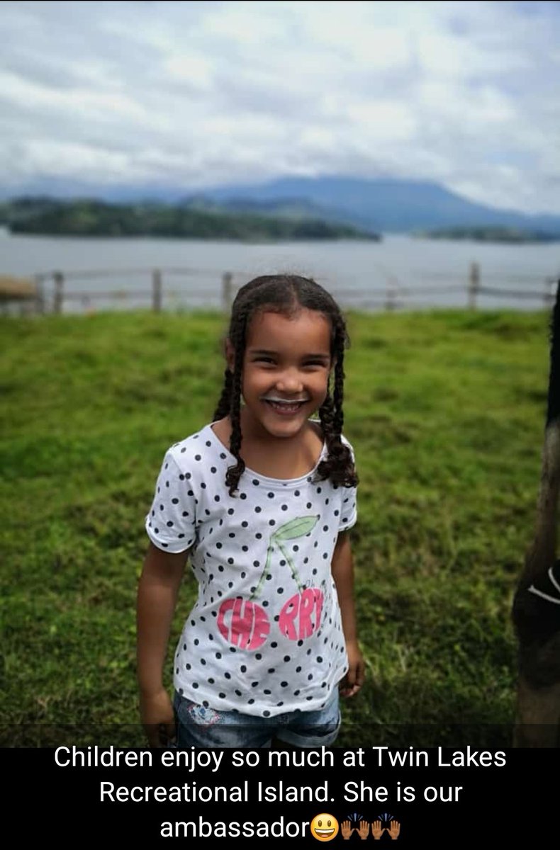 1LadyVisionary's tweet photo. Experiences that last a life time. We taught Hope about her culture and how to milk a cow for the first time @LakesIsland.
#VisitRwanda
#ThingsToDoInRwanda
#LakeBurea
#RDB
#LadyVisionary https://t.co/3UfMUGQKRq