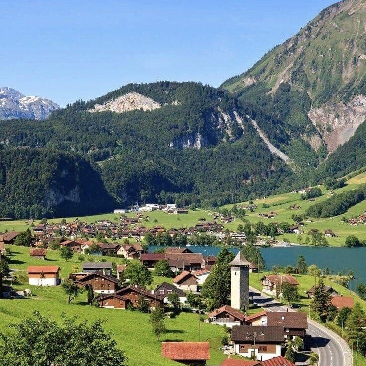 EstetikNote's tweet photo. 📍 Switzerland
With and without snow ❄️

Ikaw, saan mo gustong makapunta? 🤎🍂

#TravelTuesday

FB | @VintageNotePH
IG | @VintageNotePH
✍️ | - 🌸
📸 | Pinterest https://t.co/ZaqIZcyXU2