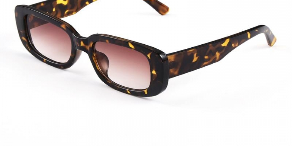 FashionFramesF's tweet photo. #glasses #eyewear Unisex Square Shaped Sunglasses https://t.co/dSWvwL1qs7