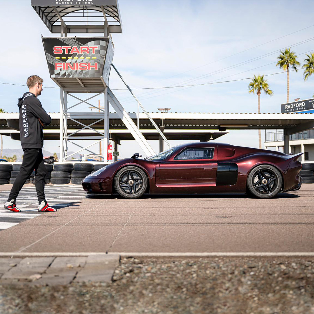 Radfordmotors's tweet image. "Here you’re always aware you’re completely on your own. It focuses the mind." 
-@OllieMarriage,  @TopGear 

First Drive, Top Gear Review bit.ly/3GvSBDI

@JensonButton @AntAnstead 

#topgear #radfordmotors #type622 #coachbuilding #supercars #jensonbutton #antanstead