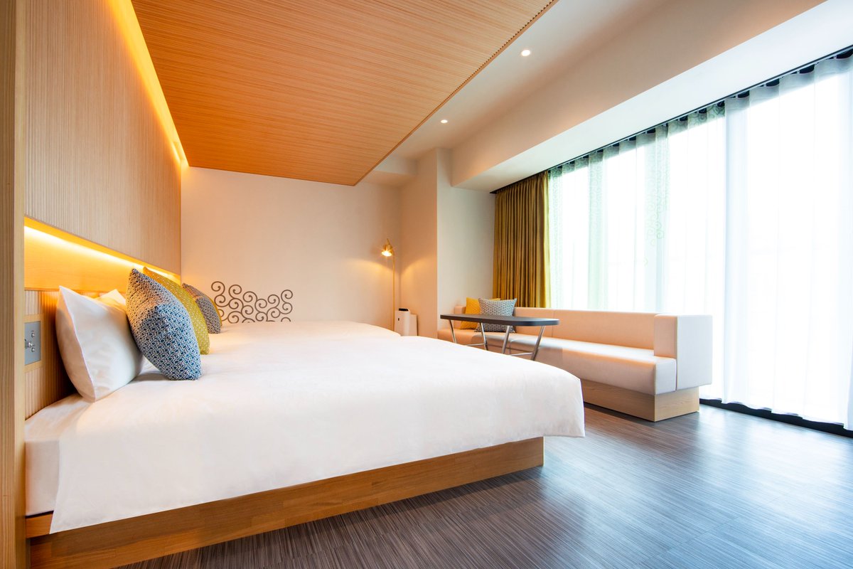 JapanTravelAdv's tweet photo. Karaksa Hotel Colors Tokyo Yaesu is a great choice for international visitors looking for a functional, stylish and convenient place to stay while in #Tokyo #Japan https://t.co/IbF7rjOzWv https://t.co/OqbaeCQfhz