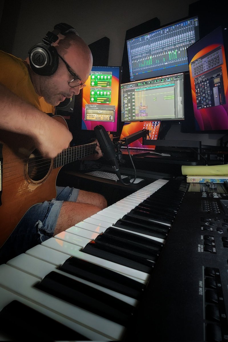 Grabando, produciendo y recordando.

#escats