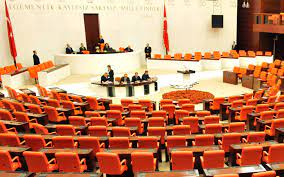 OnderAlgedik's tweet photo. Oy/gönül verdiğiniz partinin TBMM'de sizin için ne yaptığını biliyor musunuz?
Bugün yaşadıklarımızın kanunlar dün geçerken  neden haberiniz olmadığını biliyor musunuz?

Sadece oy/gönül verdiğinizi değil, bütün partileri izlemelisiniz;

Buyrun 27. Yasama dönemi karnesi👇 https://t.co/pKMsYR8Osx