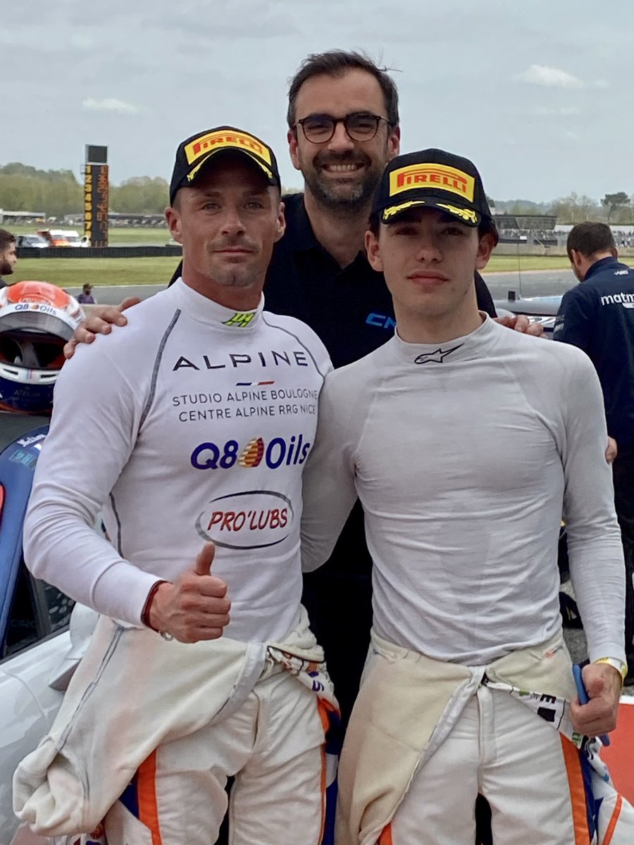 nelsonpancia's tweet photo. Course 2 : NOUVEAU PODIUM 💪
Une nouvelle seconde place dans le pare-chocs du vainqueur, on repart 2ème du championnat à 1 point du premier 🏆 A perfect Alpine A110 GT4 #FFSAGT #Alpine #Q8Oils #euroformula #ralftech https://t.co/eVrH18H5UC