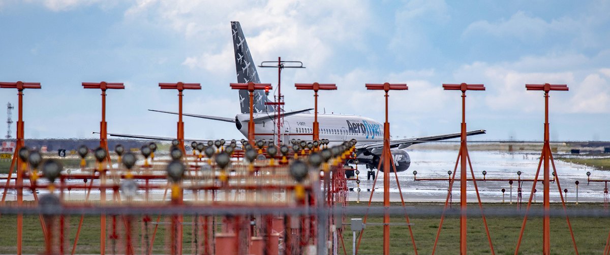 Kent_YVR's tweet photo. A bit of a rare bird (for me at least) and different angle 😉 @kfaeroflyer @BoeingAirplanes #737-6CT departure @yvrairport for their home base at YLW. #yvrspotters #avgeek #Vancouver #CGKFP https://t.co/f8d8yBd0Dl