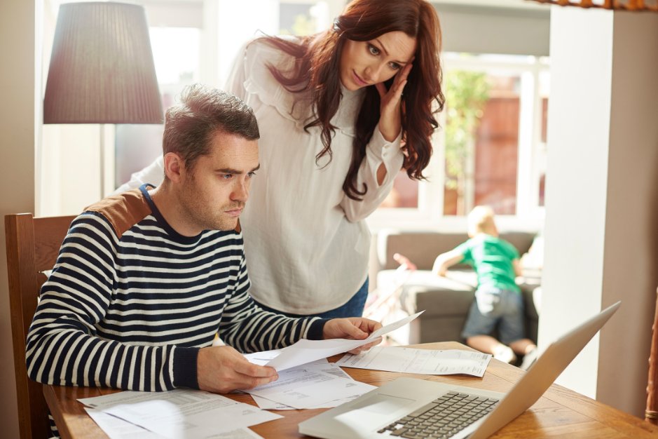 Weinig geld? Misschien kan de gemeente u helpen! Gemeente Maasgouw heeft de inkomensgrens voor gemeentelijke regelingen verhoogd naar 130% van het minimum inkomen. Kijk op gemeentemaasgouw.nl/inkomensregeli… voor meer informatie.