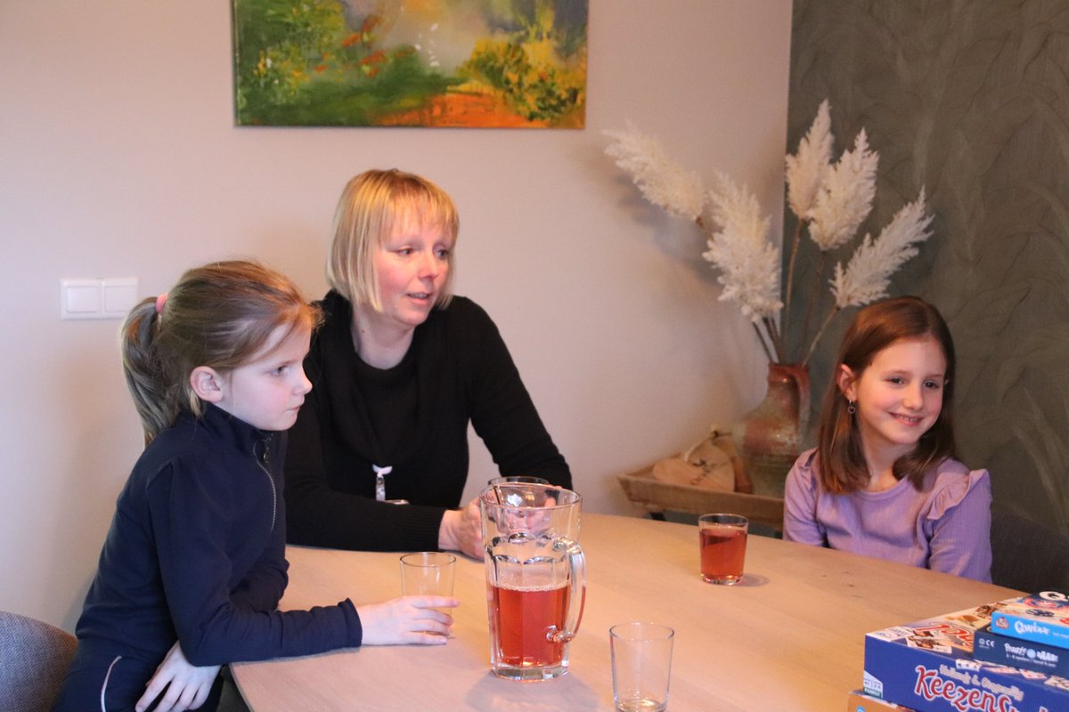 IPSO (@ipso_nl) on Twitter photo Luister jij straks ook tussen 10:30 en 11:30 naar <a href="/SpraakmakersOp1/">Spraakmakers | KRO-NCRV</a>? Dit keer staat het aanbod voor kinderen van IPSO centrum Oriolus centraal. #Kanker heeft namelijk een enorme impact op het hele gezin. Luister jij straks ook tussen 10:30 en 11:30 naar <a href="/SpraakmakersOp1/">Spraakmakers | KRO-NCRV</a>? Dit keer staat het aanbod voor kinderen van IPSO centrum Oriolus centraal. #Kanker heeft namelijk een enorme impact op het hele gezin.