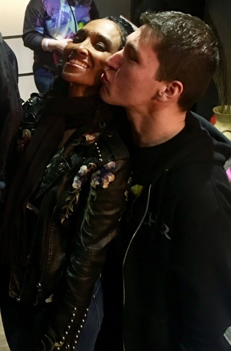BruceLynnn's tweet photo. @officialchilli You know I got mine. I need another smooch from #Queenchilli ๐ love you Chilli ๐๐๐ https://t.co/8KYArccFer