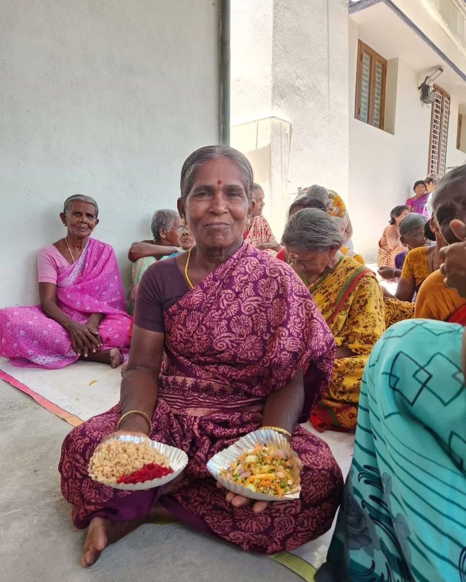 sterlite_copper's tweet photo. #SterliteCopper welcomed #WorldHealthDay at our Village Development Center in the Sillanatham Panchayat. Catch glimpses of our interactive sessions where Dr. R. Kailasam, CMO of Sterlite Copper, spoke about leading a healthy lifestyle and Mr. Sundaravel from Shine Yoga Power demonstrated the benefits of cooking with millets and spoke about healthy food habits.