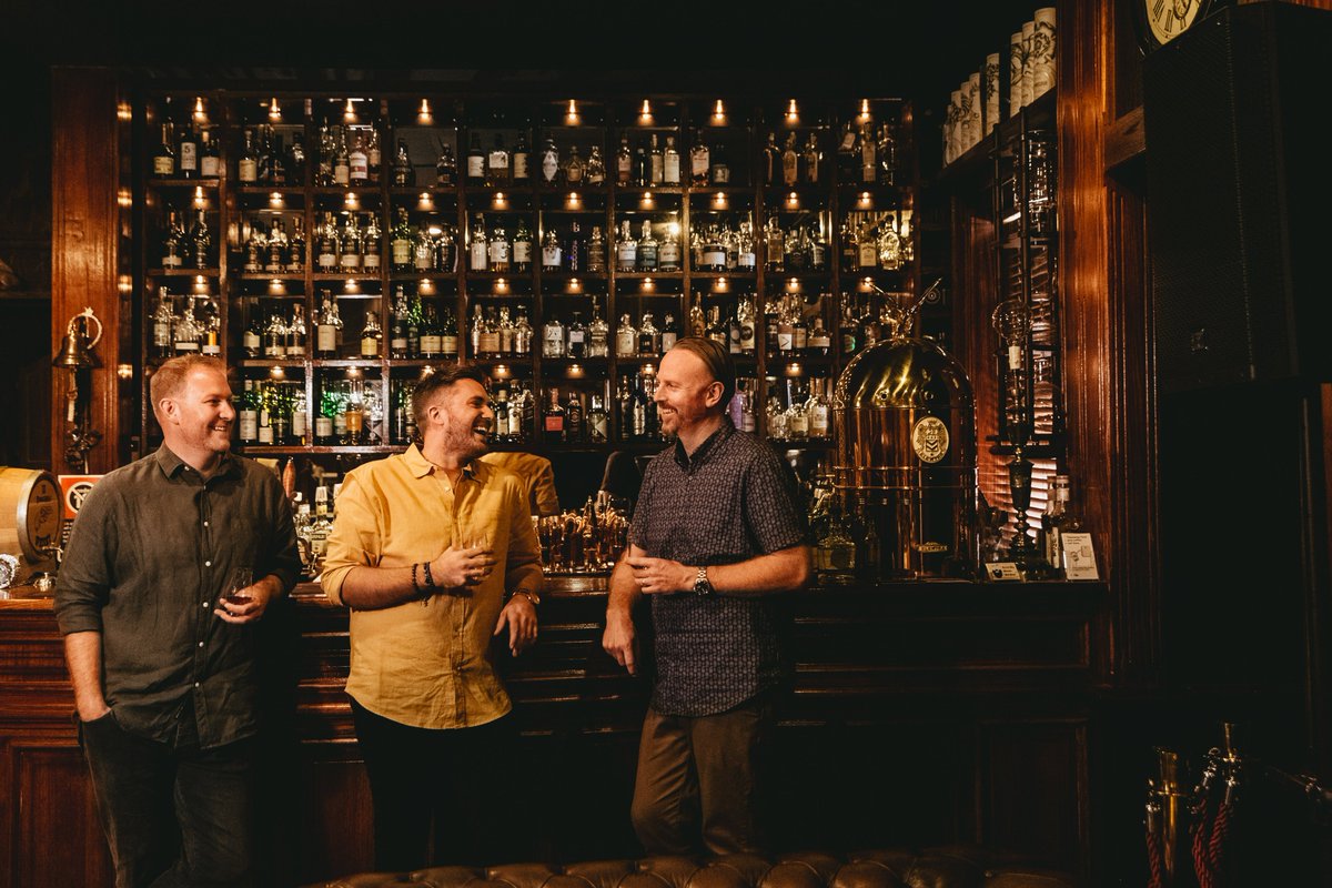 📢 <a href="/Qantas/">Qantas</a>  72 Hour Flash Sale 📢

Located in Brisbane, Melbourne or Sydney? Book your flights for a holiday in Albury Wodonga.

Book now ✈️ bit.ly/3UoL5Ae

*Sale ends 11.59pm (AEST) 13 April 2023. Selected routes, travel dates and conditions apply.

📷Two Fingers