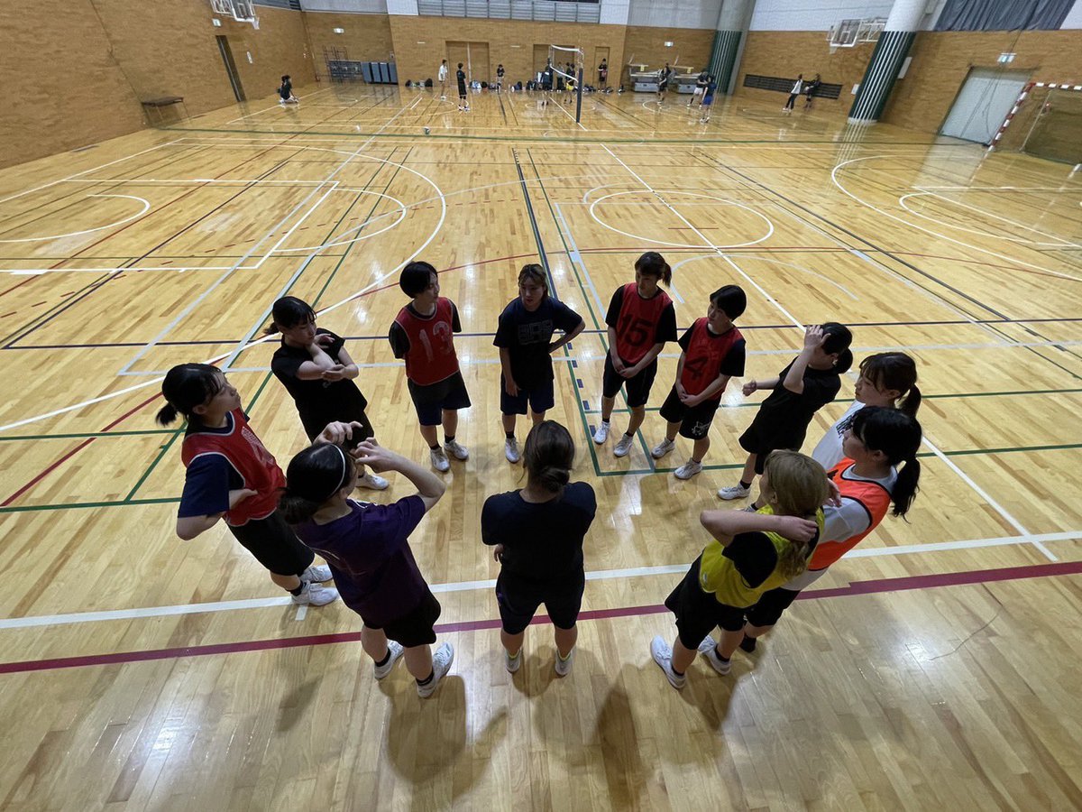 BUGBBC's tweet photo. 昨日は沢山の1年生が見学・体験に来てくれました！
普段は少ない人数なのでとても楽しかったです！またお待ちしています😊

試合前のため、よりチームの士気が高まっているように感じています！
少しでも良いプレーが出来るよう、まだまだ頑張っていきます🔥

#文教大学 https://t.co/t5zKvtKyHS