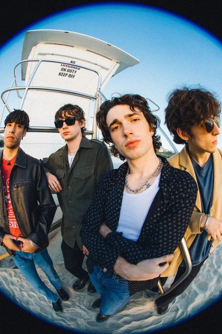 _prfctstorm's tweet image. the artist:                   the fan: