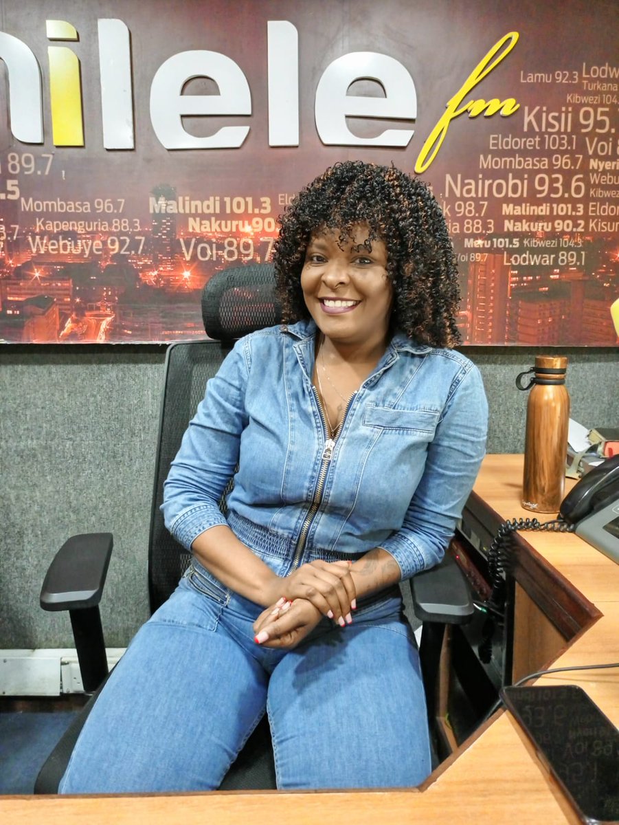 Milele_FM's tweet photo. Karibu ndani ya kazi mpango tukiwa naye mtoto wa kigiriama @anitasanturi kuanzia 10.00am hadi 1.00pm. Unasikiliza ukiwa wapi? #AnitaNaBaiteMilele https://t.co/DIIrhn7zCL