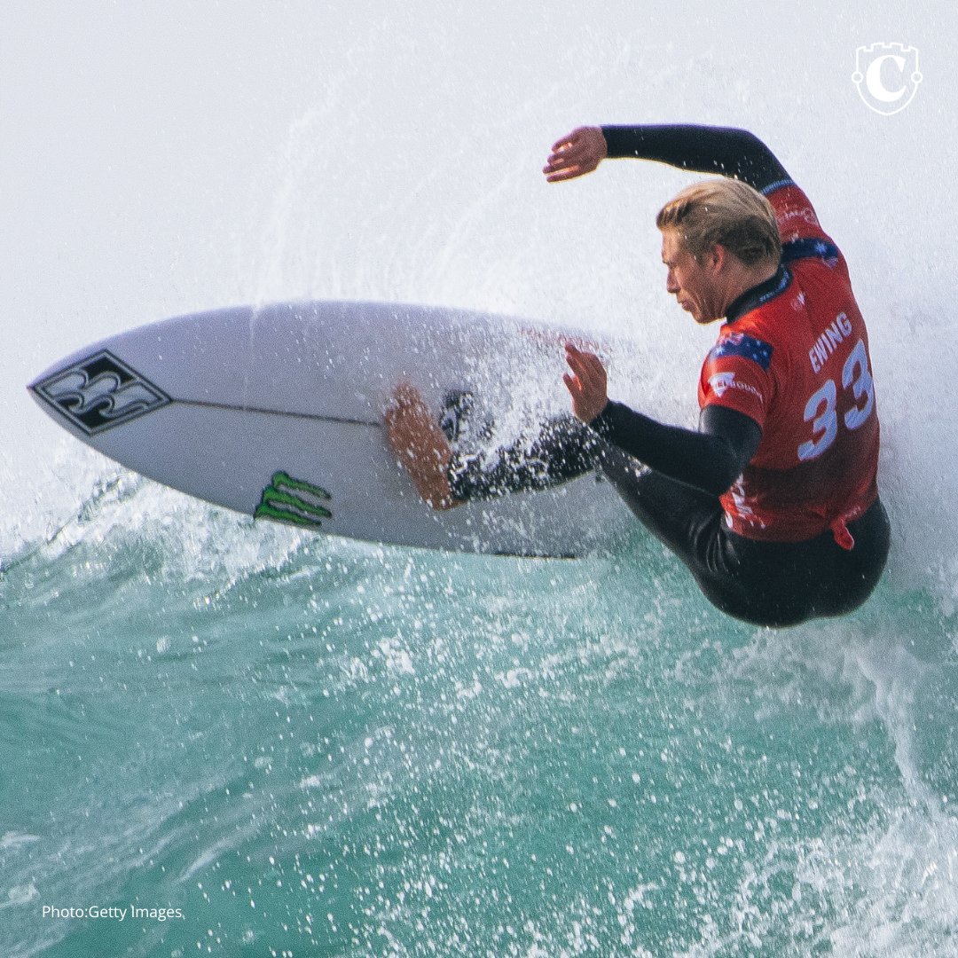 codesportsau's tweet photo. A first #BellsBeach 🔔 title for Queenslander Ethan Ewing, while superstar Tyler Wright has gone back-to-back on Tuesday 🔔🔔
▶️ REPORT: https://t.co/IjrcHynkXm
@wsl | #ripcurlpro https://t.co/XiOR8d4LdI