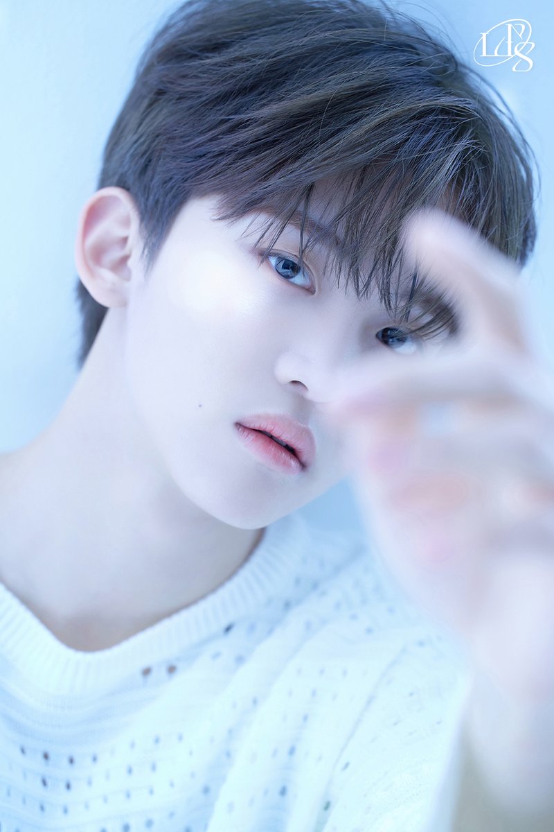 LUN8_official's tweet photo. [#루네이트]
💙Profile Photo - Do Hyun

#도현 #DoHyun #LUN8 https://t.co/ri4npApBYn