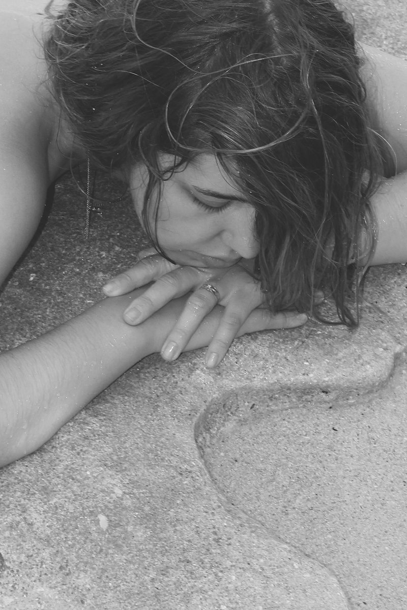 TanuXaPacman's tweet image. Если ты видишь это, то кинь фото себя, которое выглядит как обложка альбома