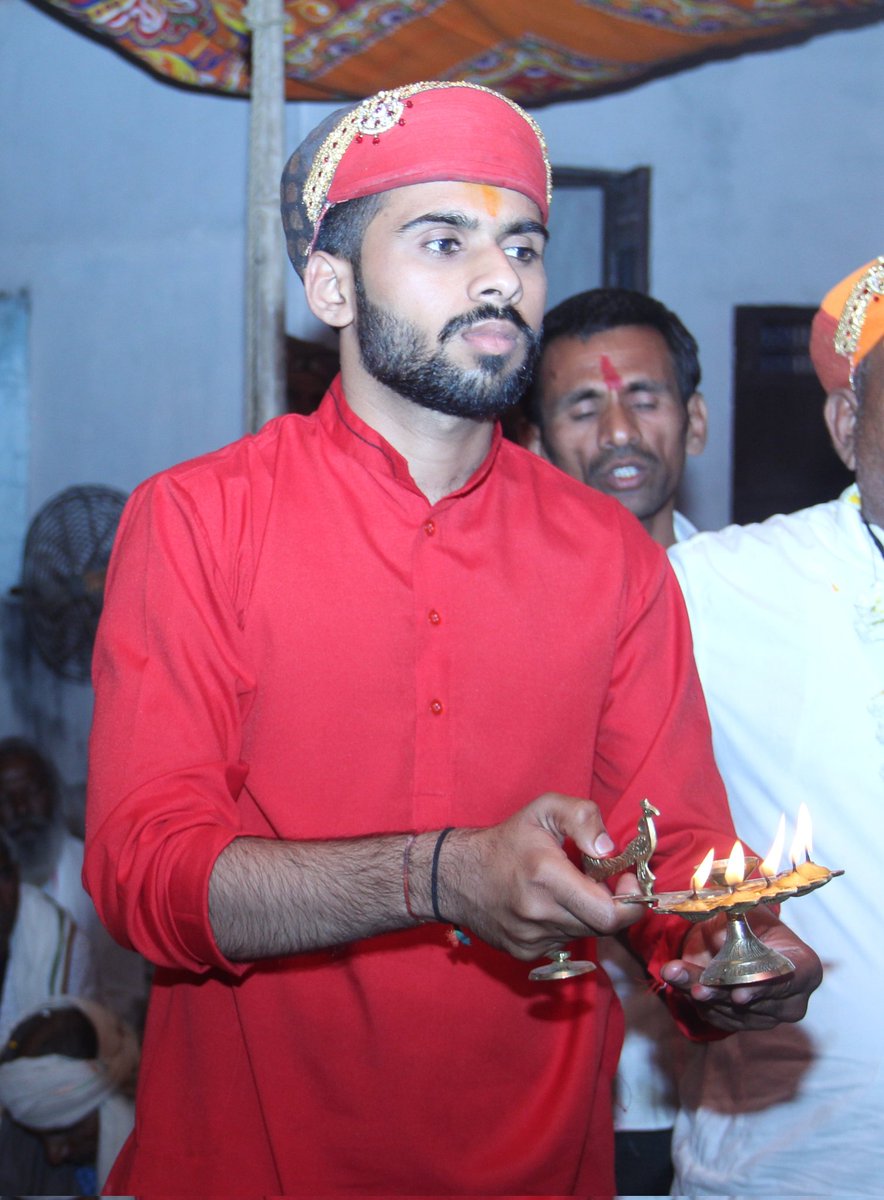 A belief in something beyond the self 💖

#belief #spirituality #spiritual #ram #hanuman #aarti #pooja #bhakti #bhakt #pandit #mr_altimate